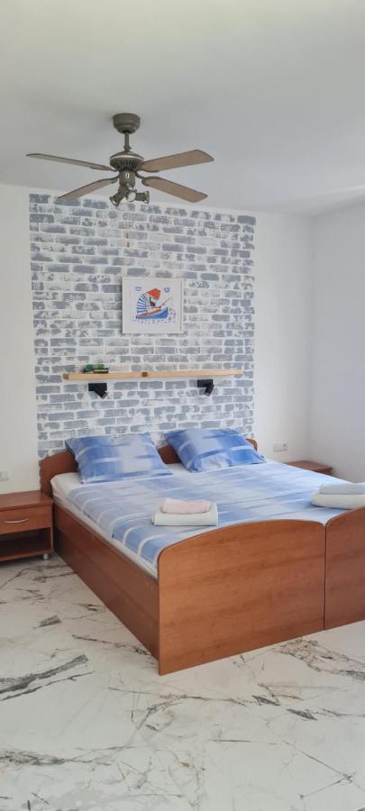 Apartmani Centar Seline Paklenica Kültér fotó