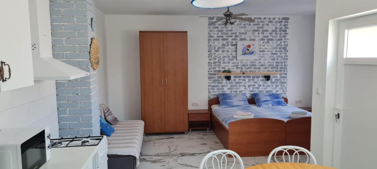 Apartmani Centar Seline Paklenica Kültér fotó