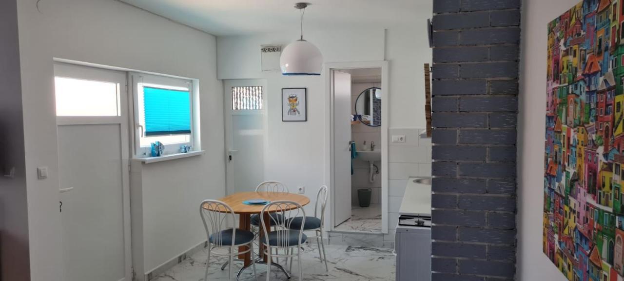 Apartmani Centar Seline Paklenica Kültér fotó