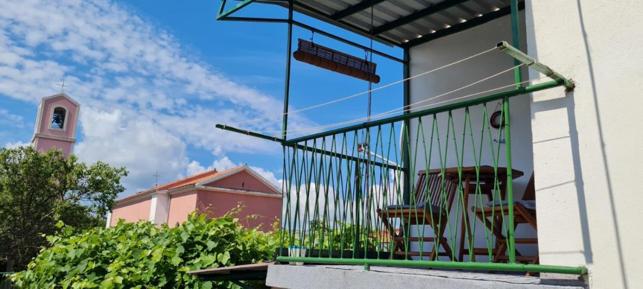 Apartmani Centar Seline Paklenica Kültér fotó