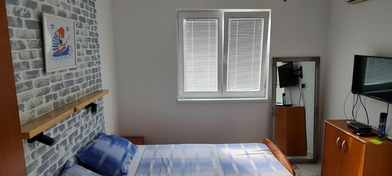 Apartmani Centar Seline Paklenica Kültér fotó