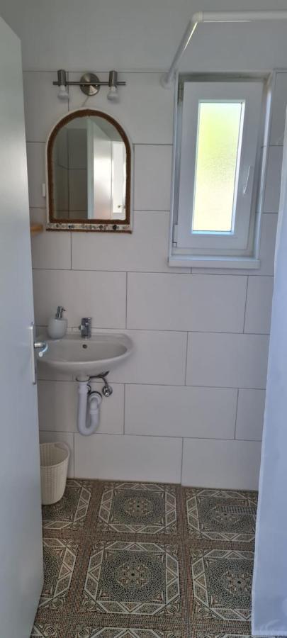 Apartmani Centar Seline Paklenica Kültér fotó