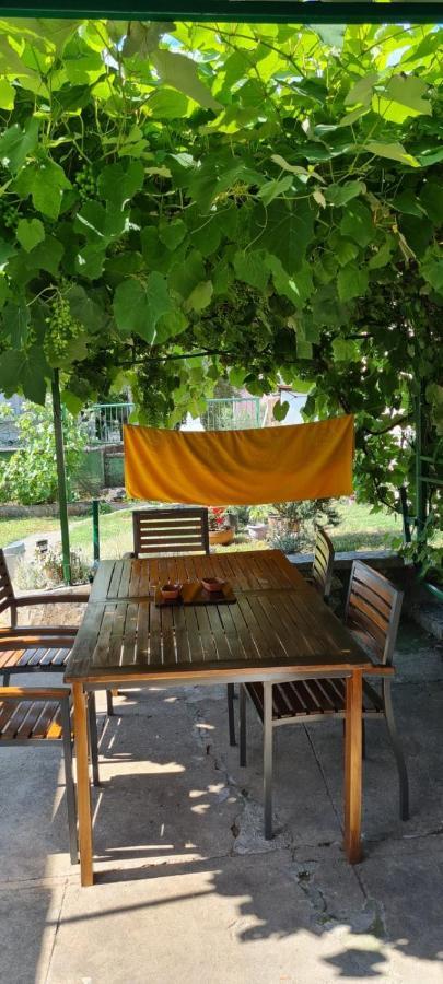 Apartmani Centar Seline Paklenica Kültér fotó
